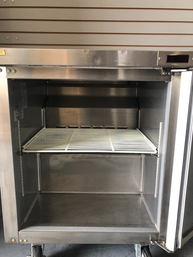 Kelvinator 1 section Undercounter Refrigerator