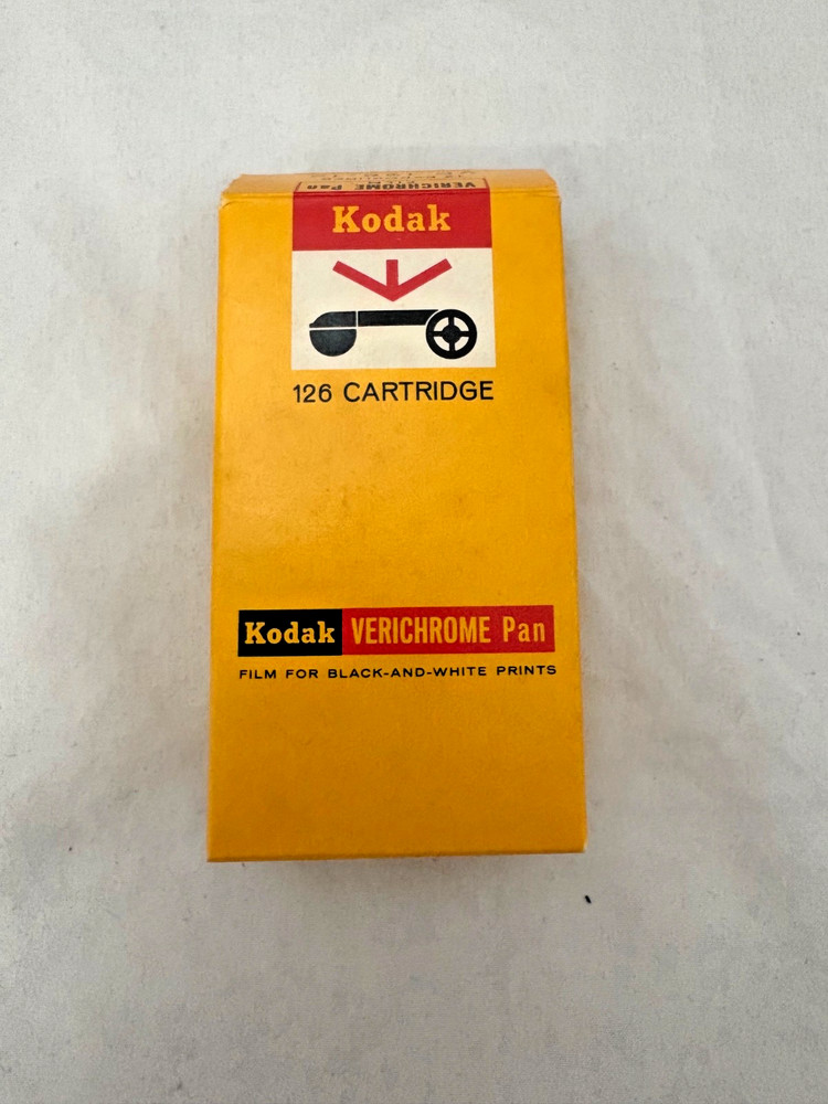 Vintage - Sears - Easi-Load 126-X - Automatic Camera - Box - Film - Flash