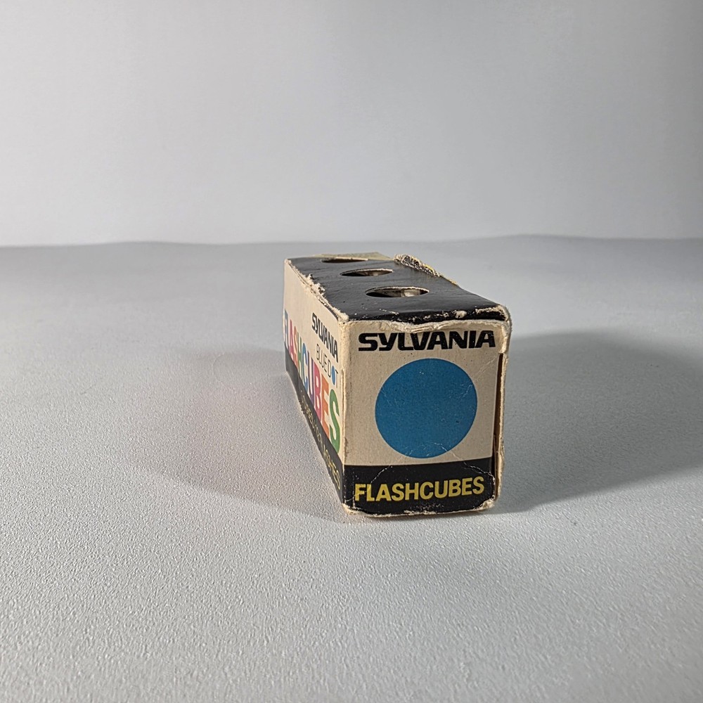 SYLVANIA FLASH CUBES Blue Dot Type 3 Pcs 12 Flashes - Open Box