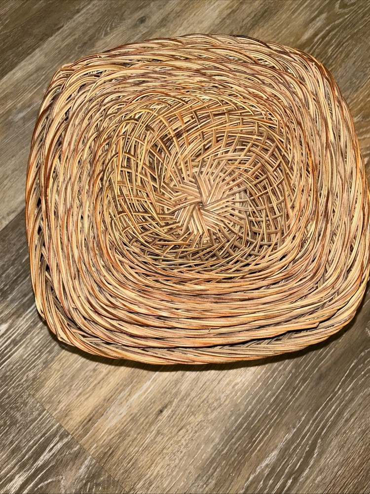 Vintage 10 Basket Set