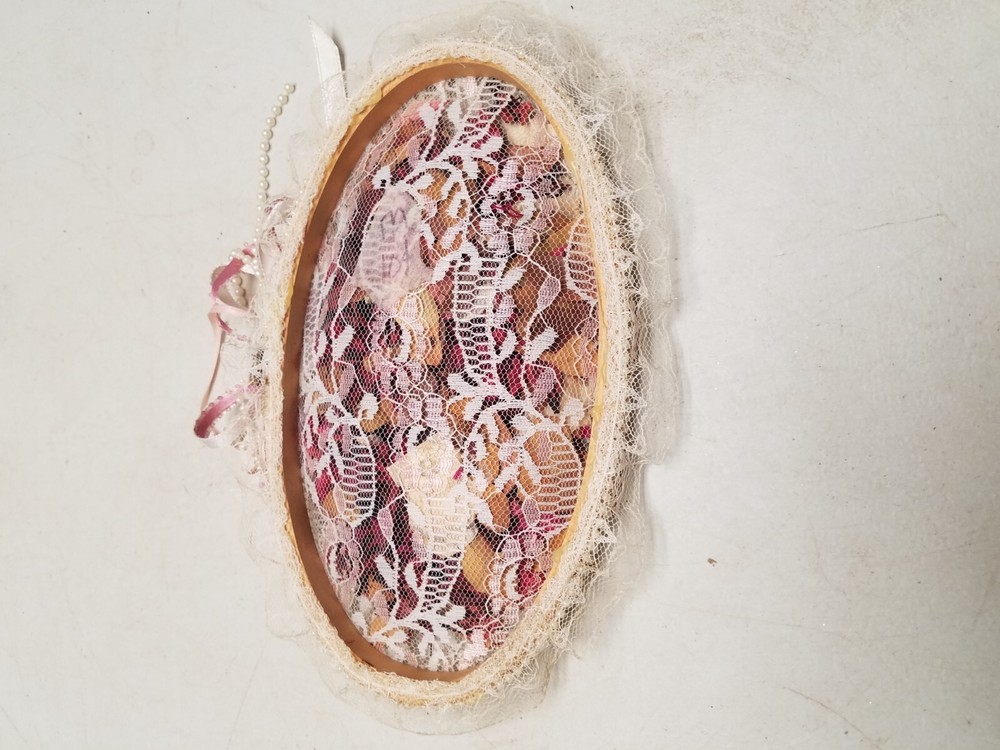 Oval Lace Poppouri Wall Hanging