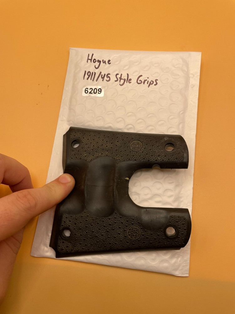 Hogue 1911/45 Style Grips