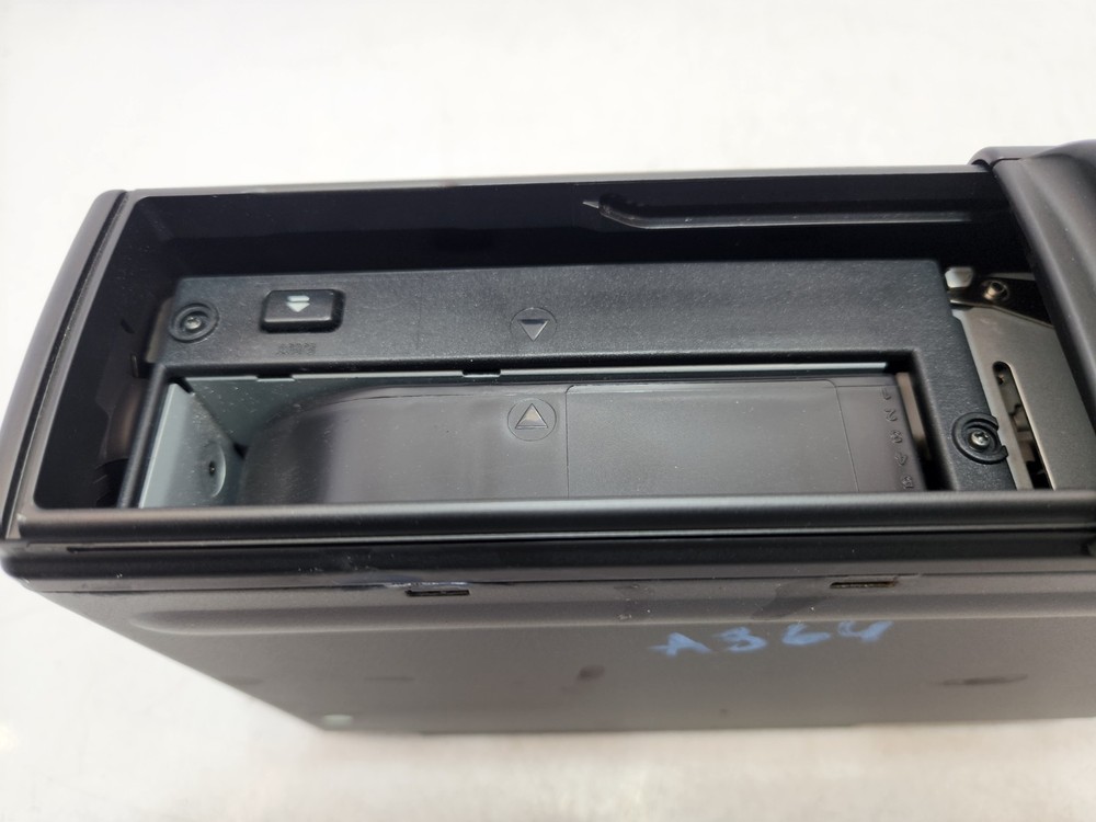 ✅ 03-10 OEM Porsche Cayenne 955 957 CD Changer Player Unit