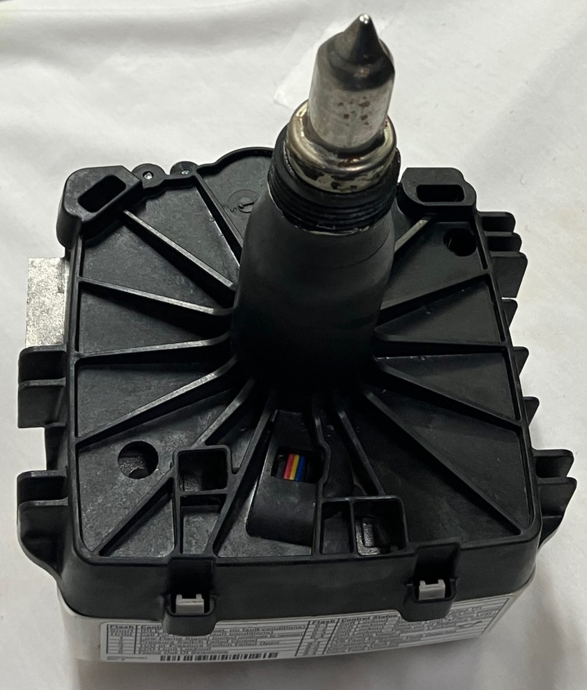 Honeywell WV8840B1037 Water Heater Gas Valve OEM 318865-001 Works Perfect Ship!