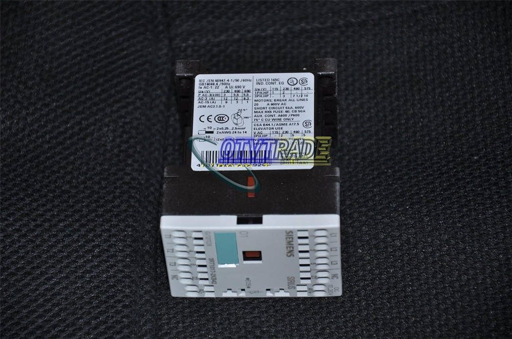 1PCS SIEMENS Contactor NEW 3RT1017-2KB42 DC
