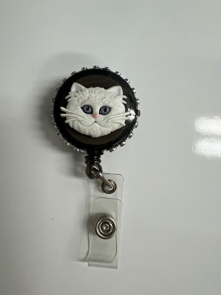 CAT ID BADGE - RETRACTABLE