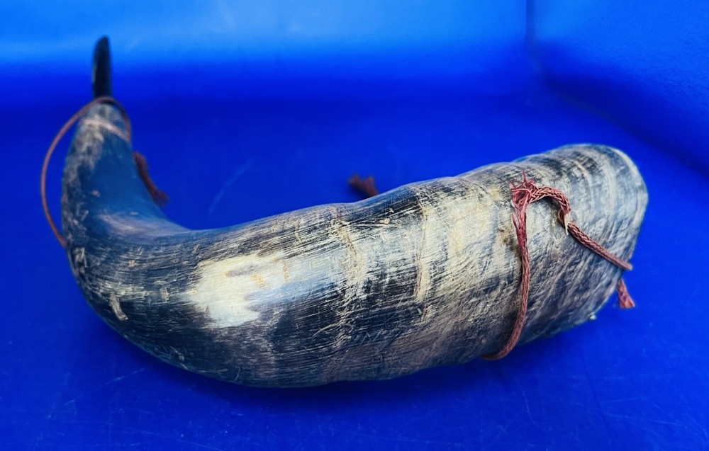 Antique 7" Black Powder Horn