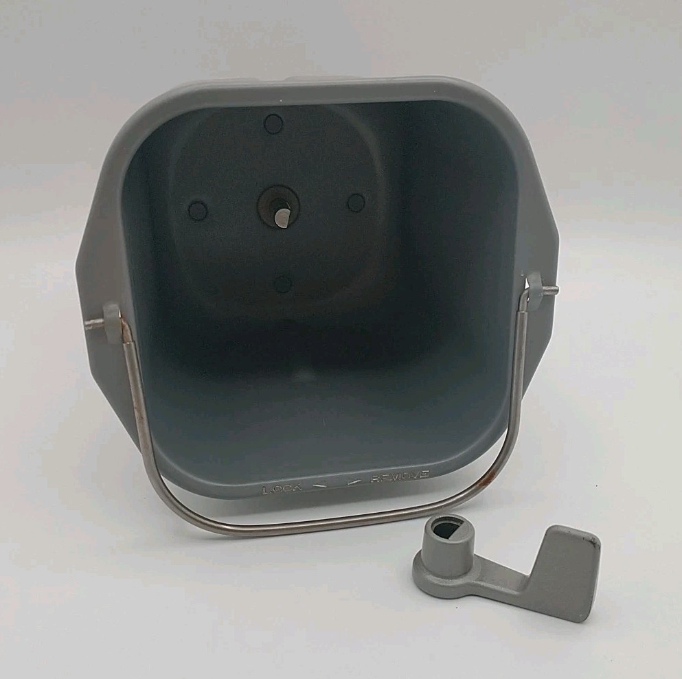 Breadman Plus TR-700 Breadmaker Replacement Paddle And Pan  PARTS ONLY