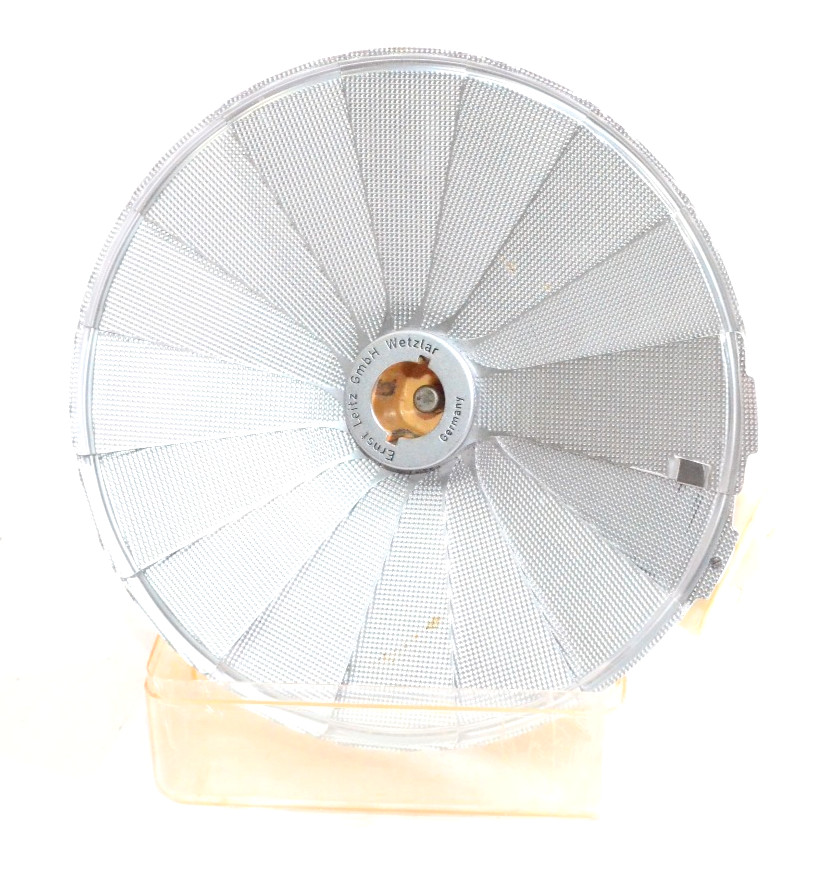 LEITZ CHICO Flashgun Camera Flash in Case. GERMANY