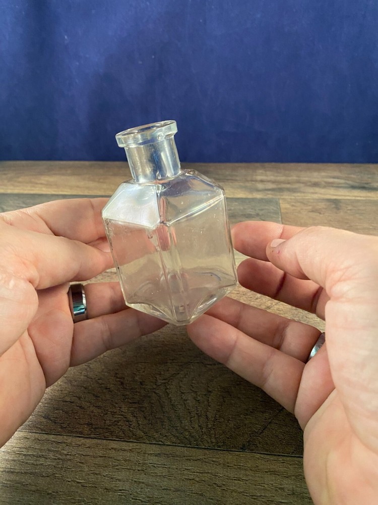 Square Clear Glass Bottle Ink? 2"x2"x3.5"