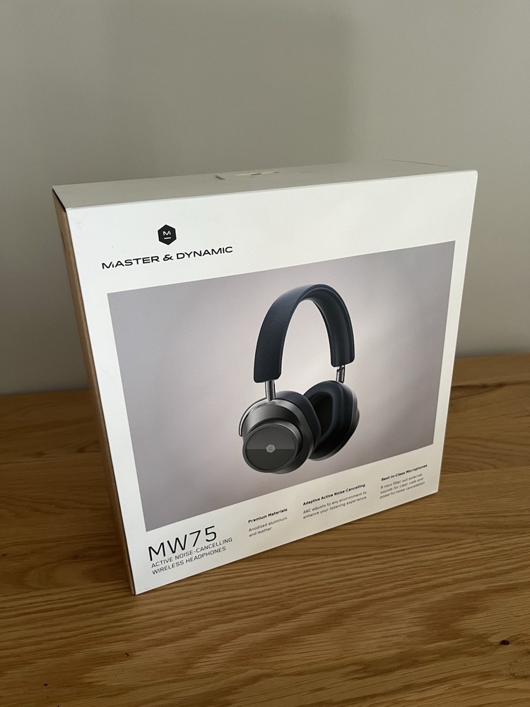 Master and Dynamic MW75 headphones