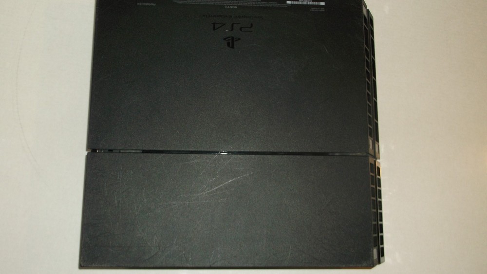 PS4 FAT CONSOLE WITH CONTROLLER