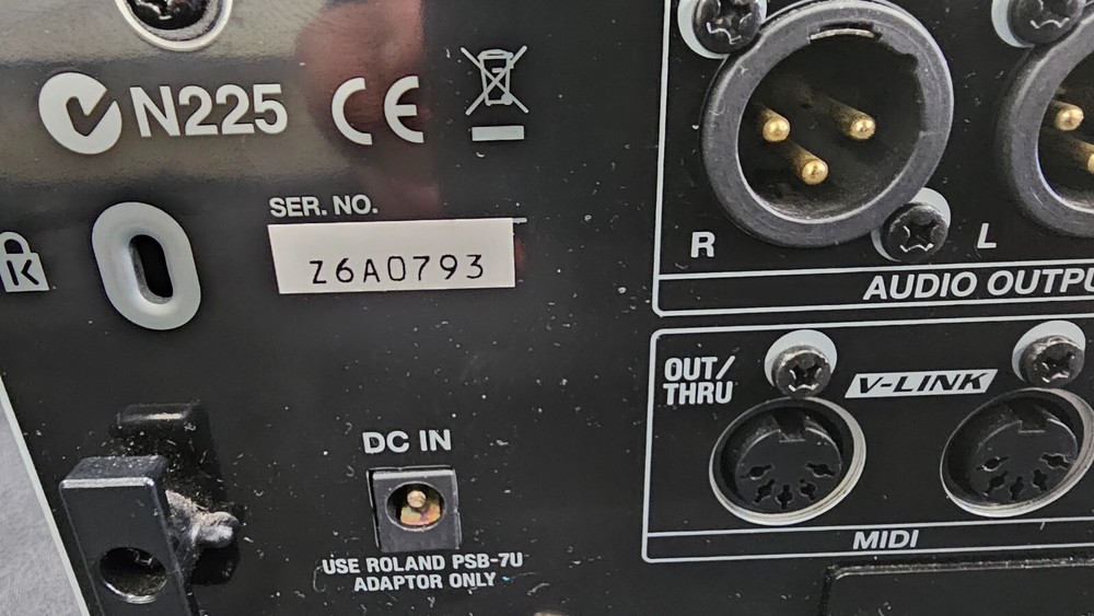 Roland VR-5 AV Mixer & Recorder - READ DESCRIPTION