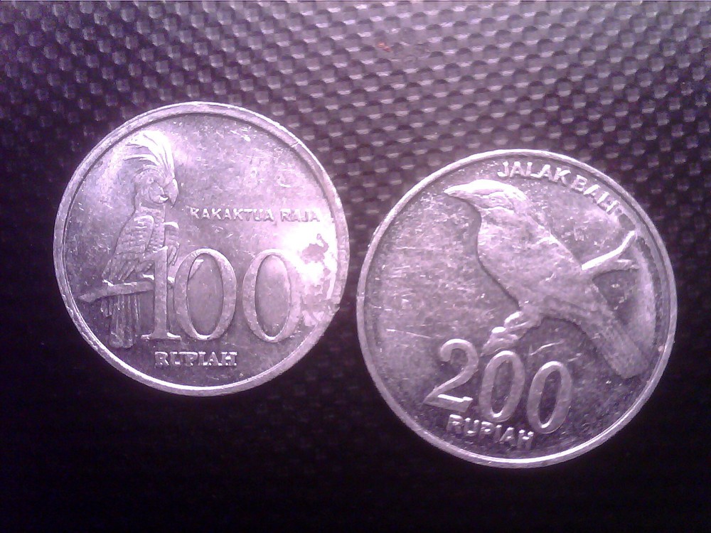 INDONESIA 100 RUPIAH 1999 200 RUPIAH