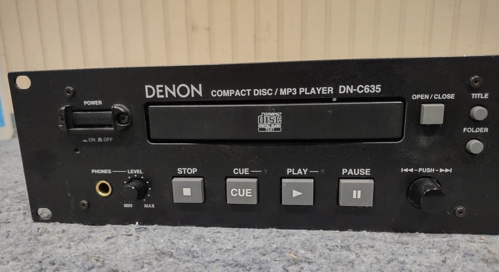 DENON DN-C635 RACK MOUNT CD/MP3 PLAYER-PLAYS-LOOKS NICE-EJECT BUTTON ISSUE