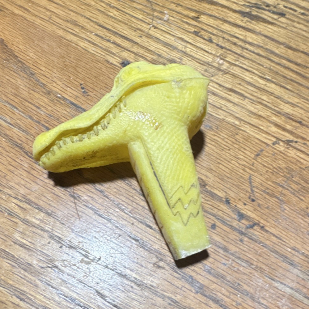 Yellow Alligator Candy & Nut Dispenser Head