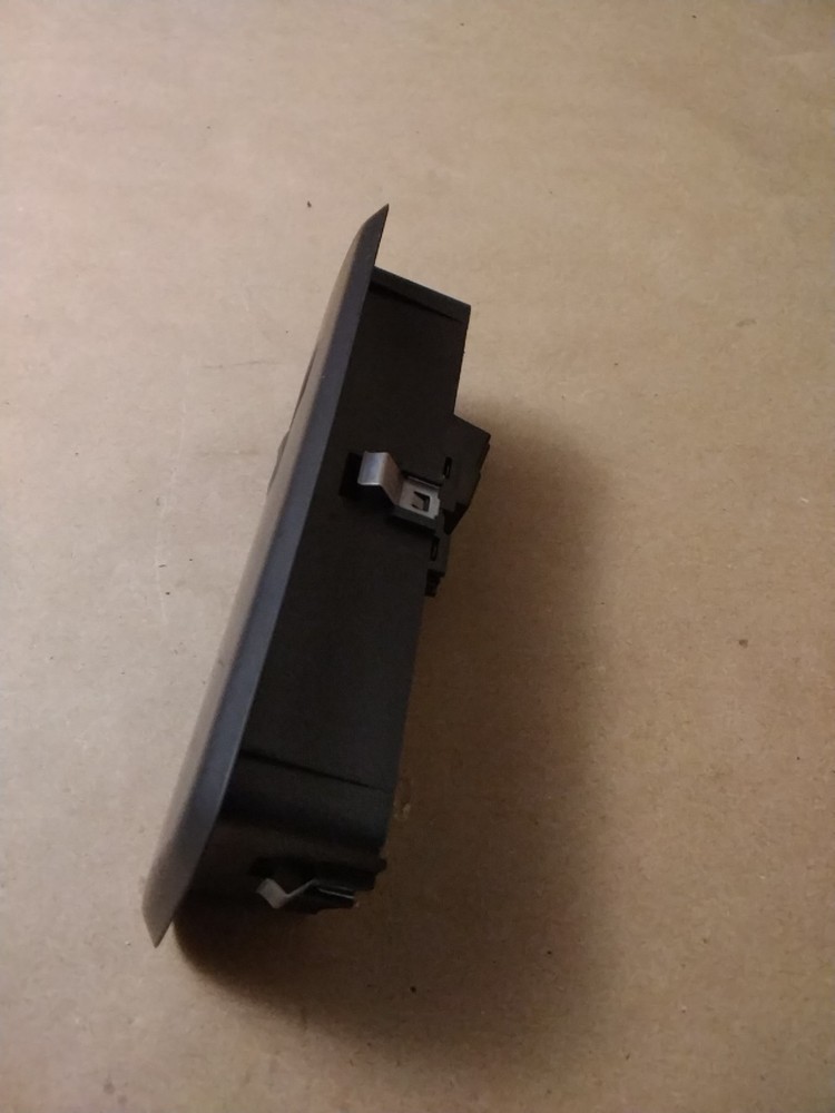(2014 - 2016) Right rear window control panel for LAND ROVER RANGE SPORT (OEM)