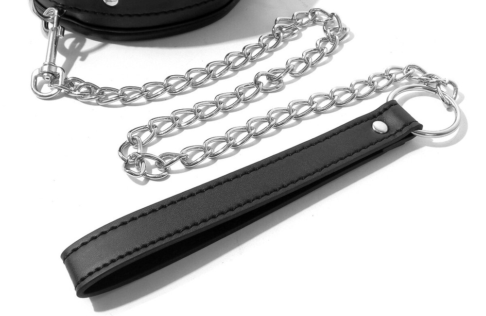 Black Leather Lockable Bondage Collar Neck Restraint with Chain Leash