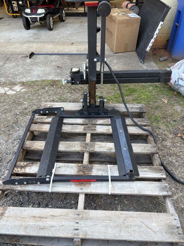 Harmar AL 160-Scooter lift