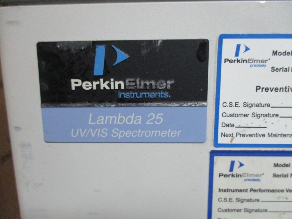 Perkin Elmer Lambda 25 UV/Vis Spectrometer
