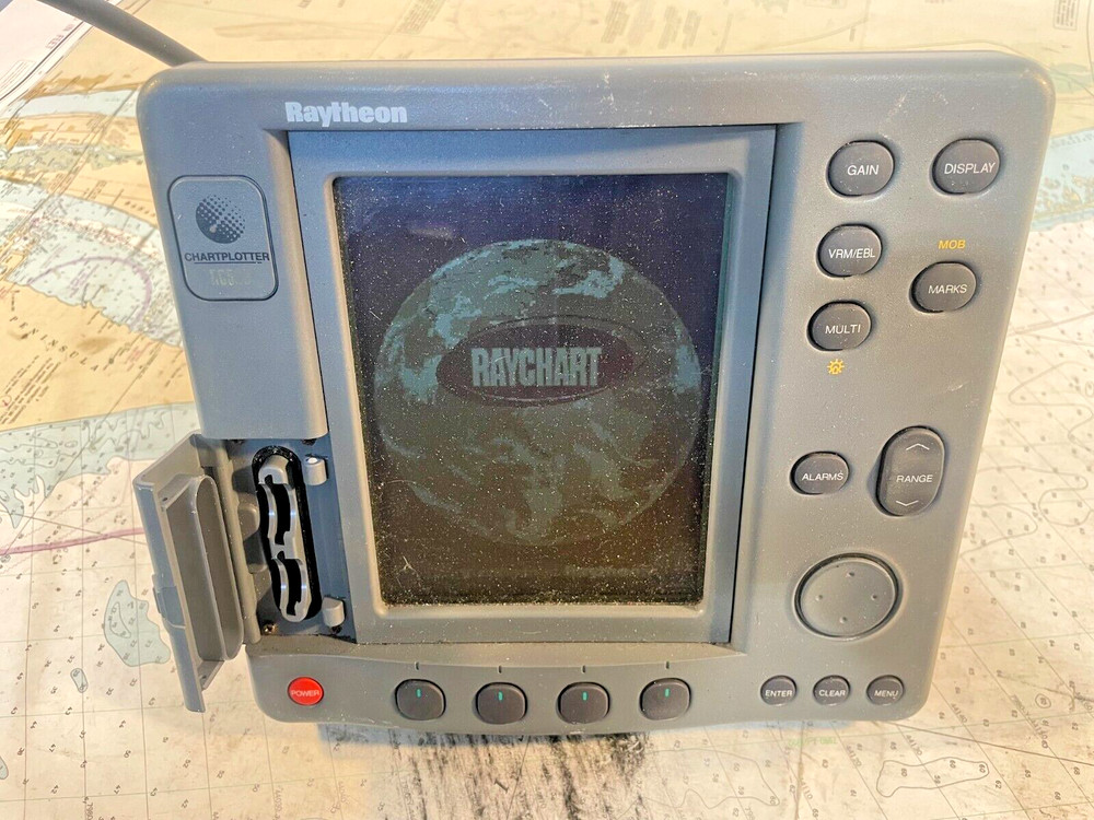 Raymarine Raytheon RC520 R32005 Waterproof Chartplotter 7" Display Head