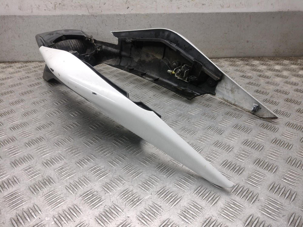 2011 HONDA CBR 250 250 R-B  REAR LAMP TAIL LIGHT PANEL