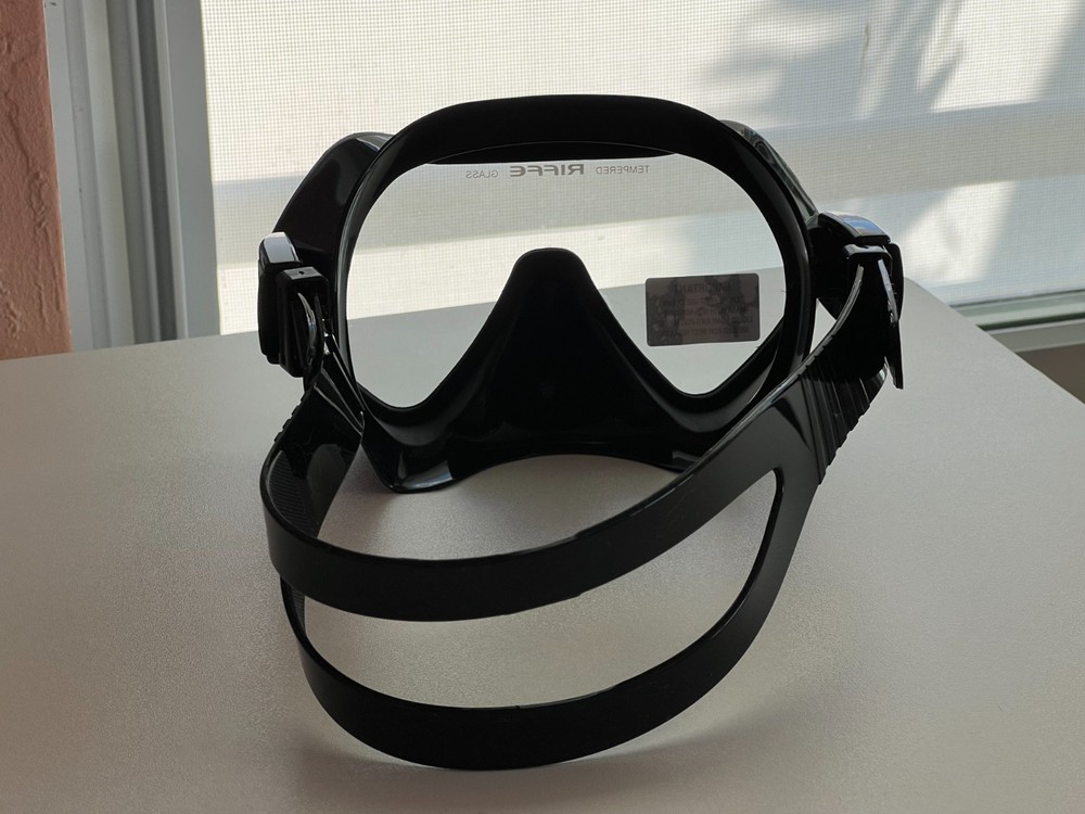 Riffe Frameless Mask - Black w/ Clear Lens - Open Box