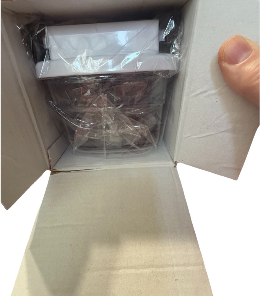 Multi-functional Vegetable Chopper/Dicer/Slicer/ Shredder with Egg Separator~New