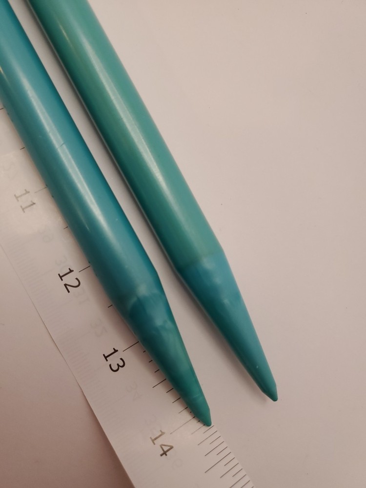 Vintage Plastic Knitting Needles US19 15mm