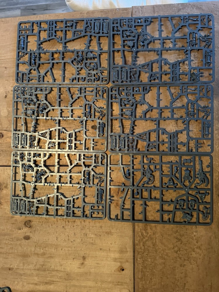 Bits And Pieces Warhammer 40K