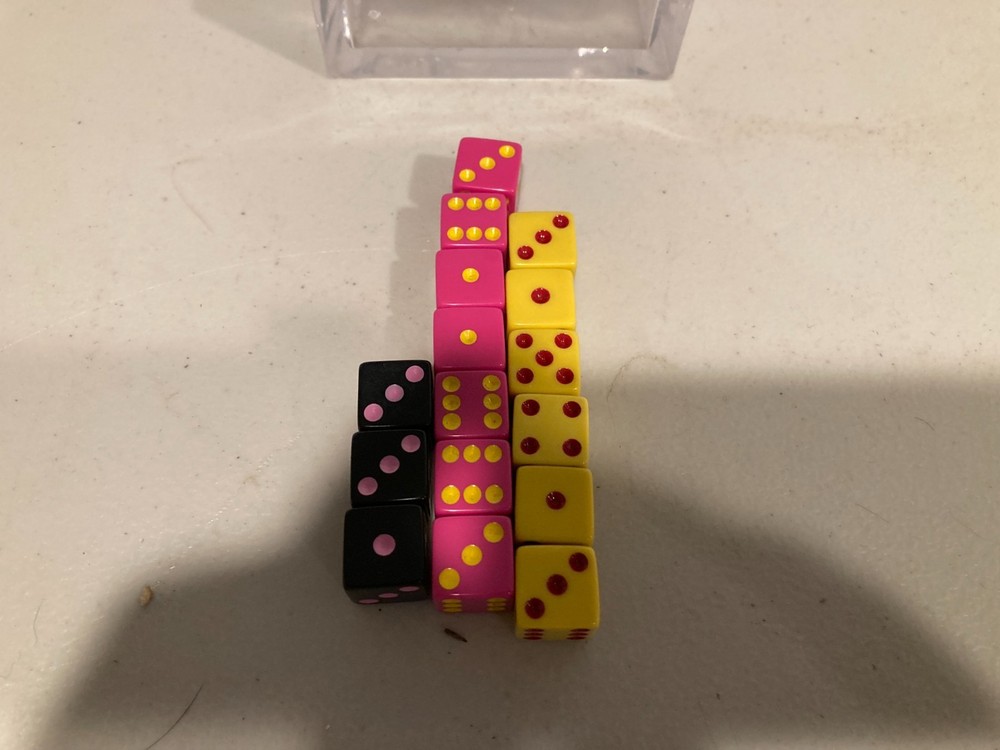 Old cream bakelite 15 dice set