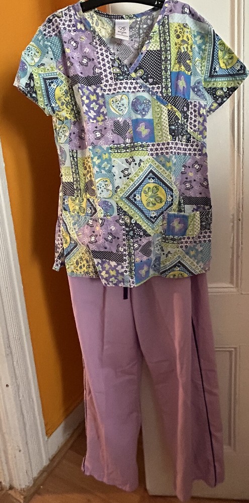 womens scrub set size small