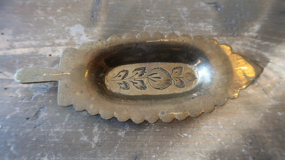 Vintage Brass Leaf Ashtray 6"