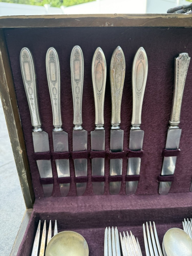 Mixed Vintage Silverplate Flatware Lot – Oneida, Rogers, Sheffield