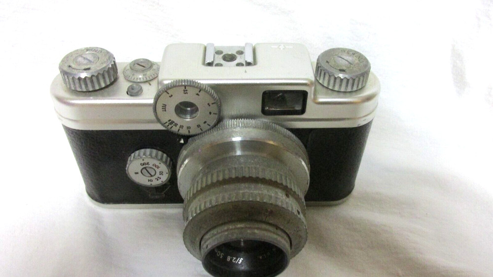 VINTAGE 1950s ARGUS C- FOUR CAMERA