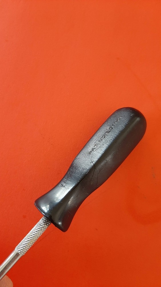 Snap-on Tools SSD143 1/4" Flat Tip Slotted Screwdriver Hard Black Handle USA