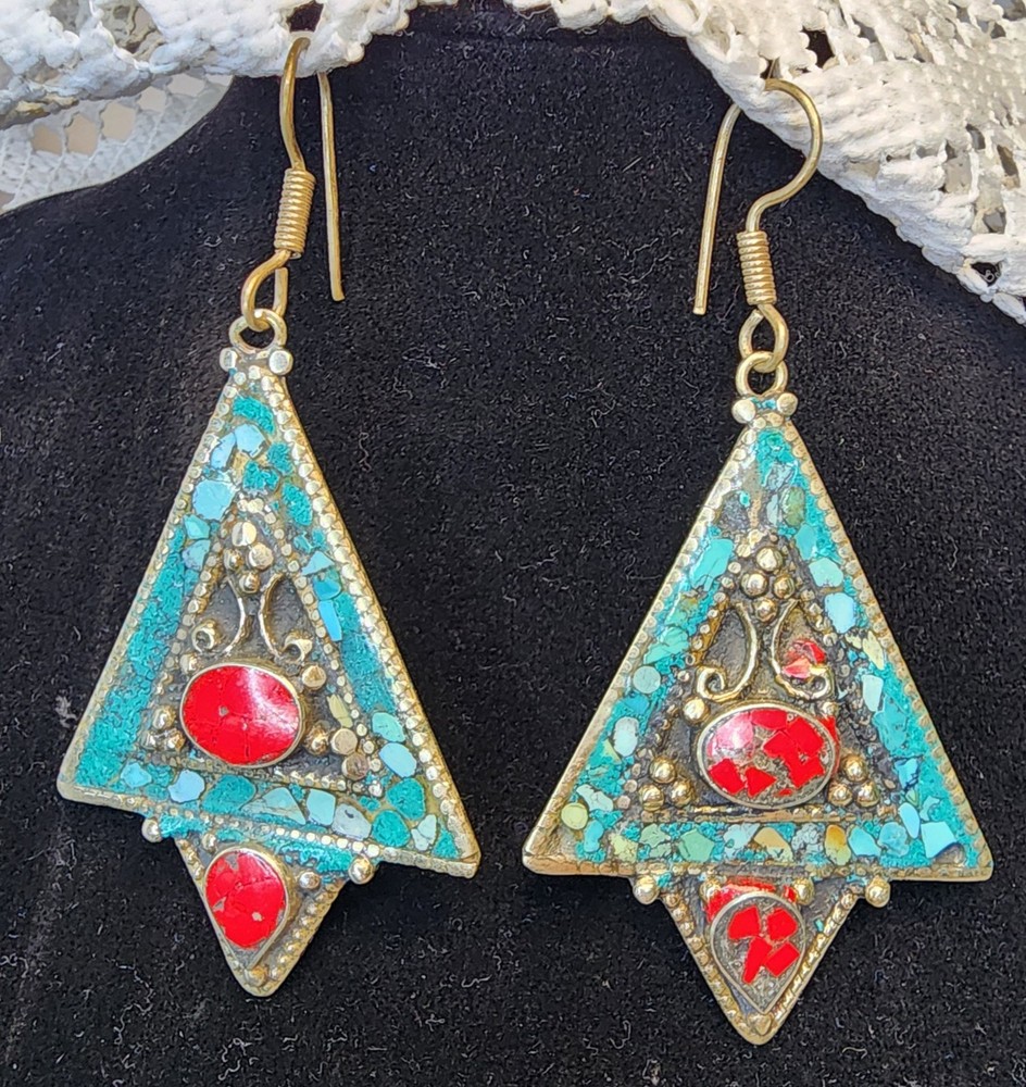 Triangle-shaped dangle earrings featuring mosaic-style turquoise