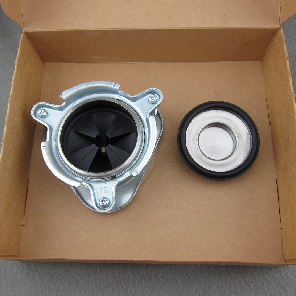 Insinkerator Evolution Spacesaver XP 3/4HP Garbage Disposal New Open Box