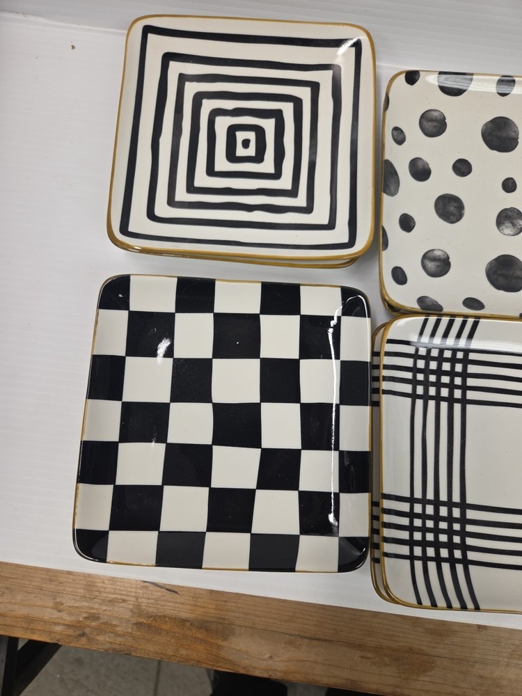 7"-Over and back Appetizer Square Plates Set Of 6 Stack Black& White
