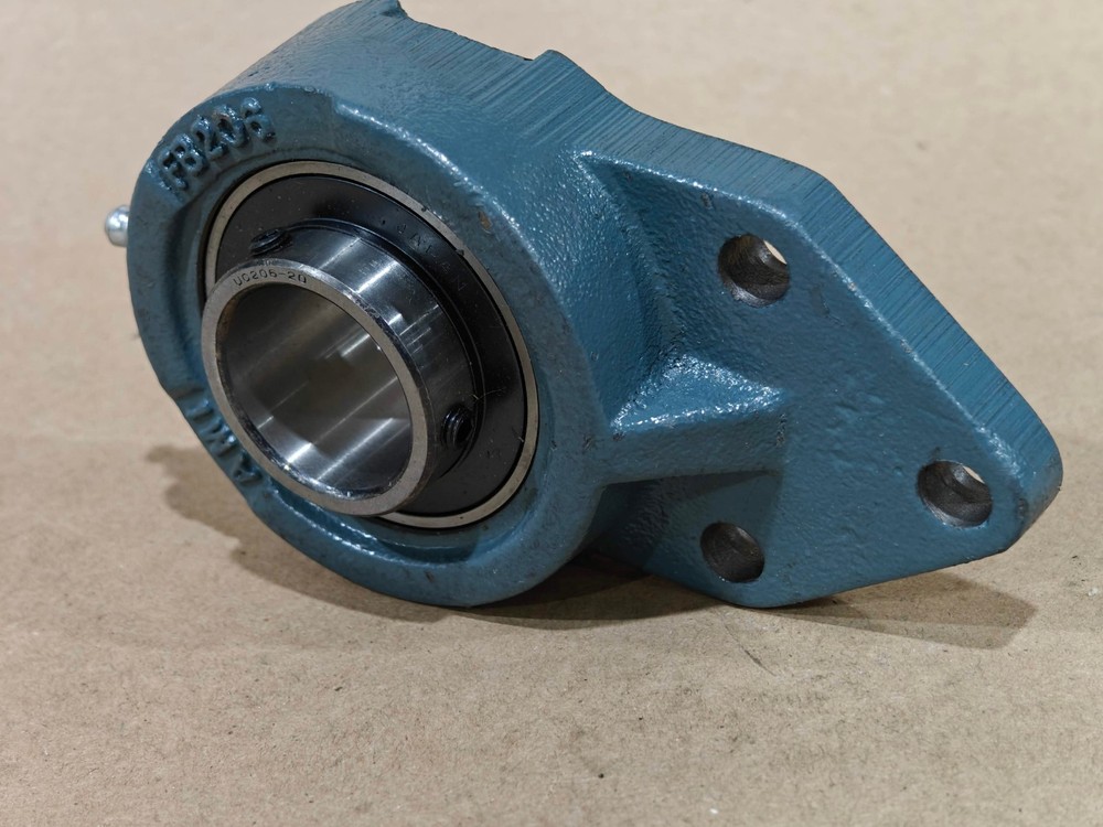 UCFB206-20 ASAHI/AMI 3 BOLT FLANGE SETSCREW LOCKING