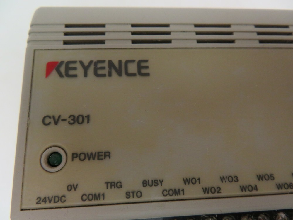 KEYENCE CV-301 MACHINE VISION CONTROLLER RS-232C