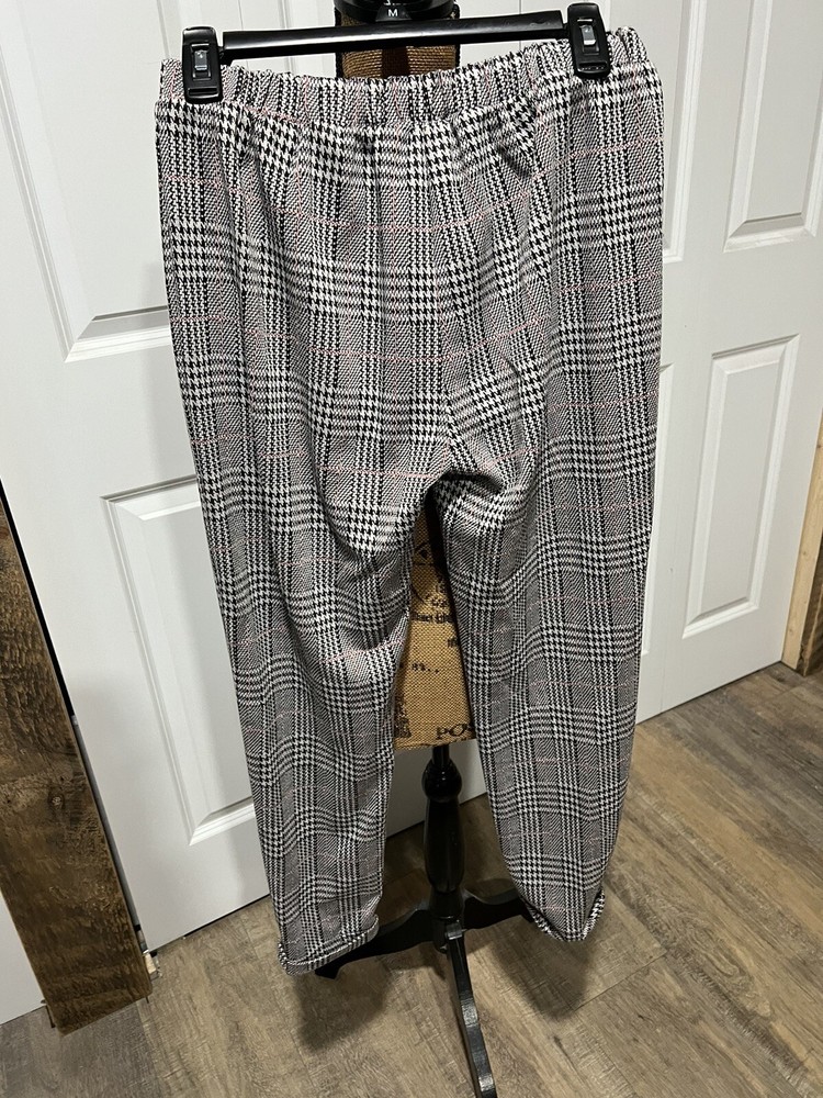 Comp Black Pull on Ankle Pant Size M