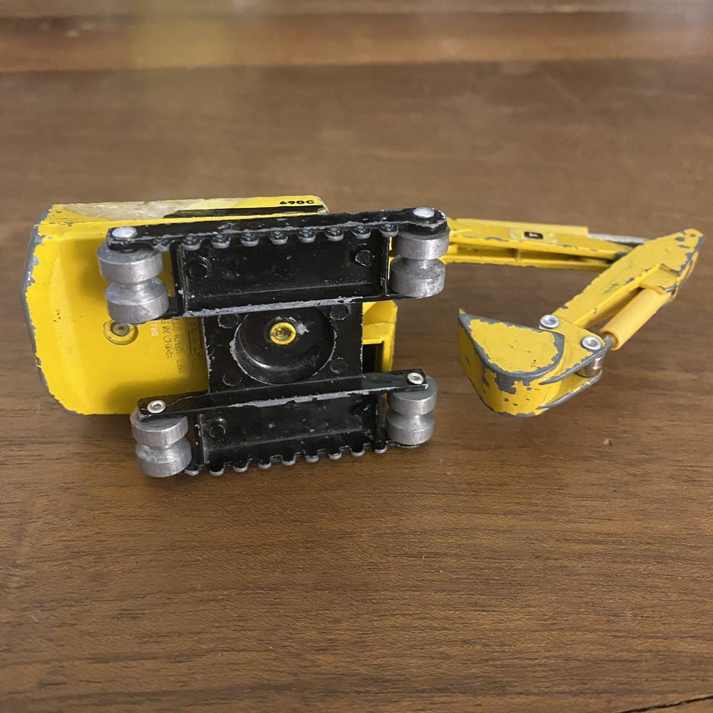 Vintage Ertl John Deere 690C Excavator