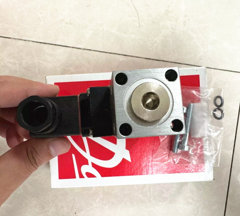Danfoss MBC5100 061B000466 sensor