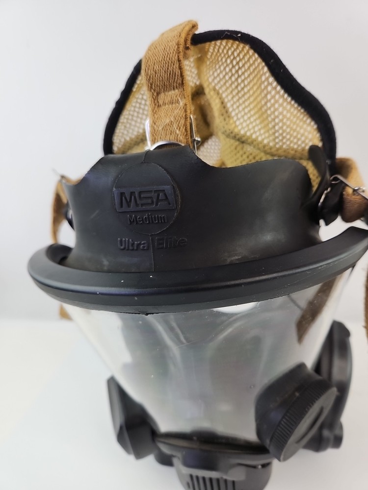 MSA Ultra Elite Respirator Size : Medium .