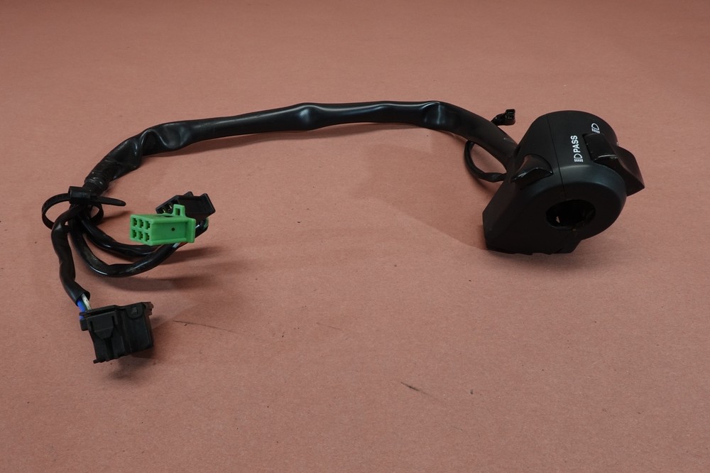 2013-2016 Honda CB1100 Left Handlebar Turn Signal Switch Control Assembly