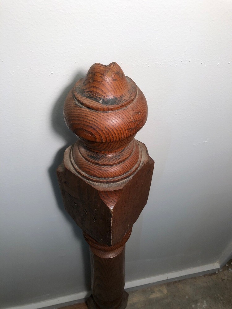 Jan 2028 Antique Oak Corner Newell Post