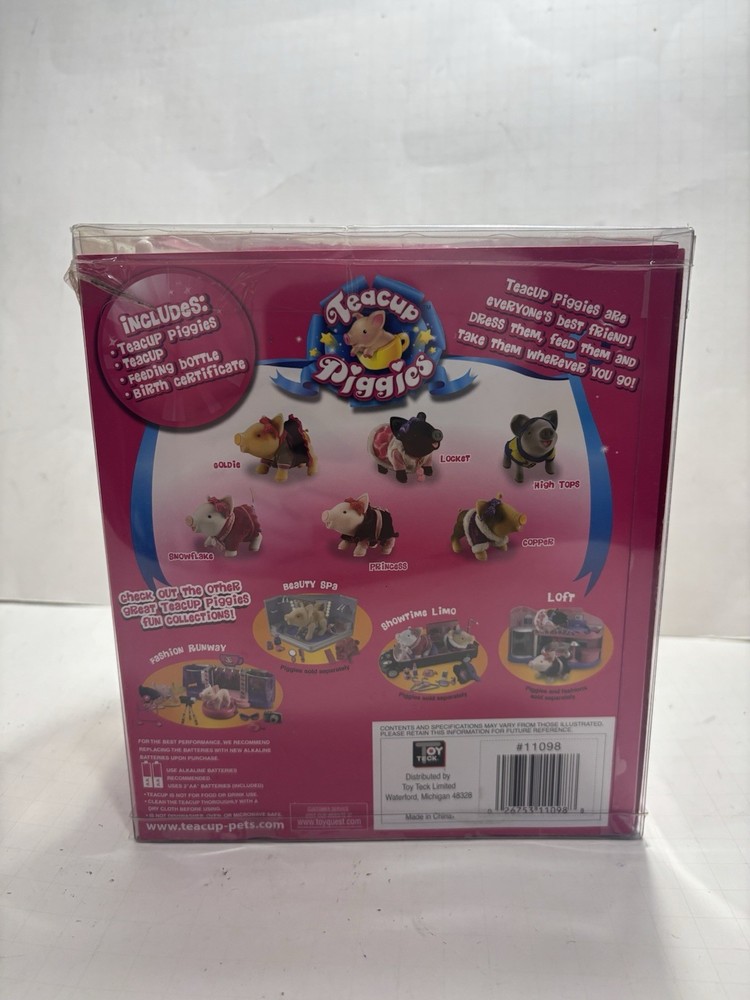 Toy Teck Teacup Piggies Snowflake Basic Set Pig FiguRe
