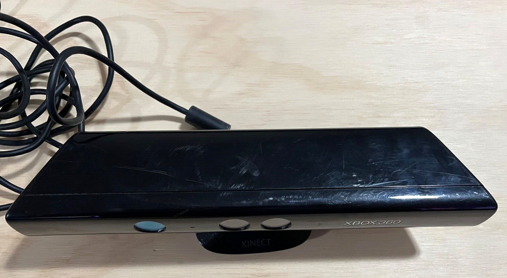 XBox 360 Kinect Sensor and game Lot - Microsoft - TESTED