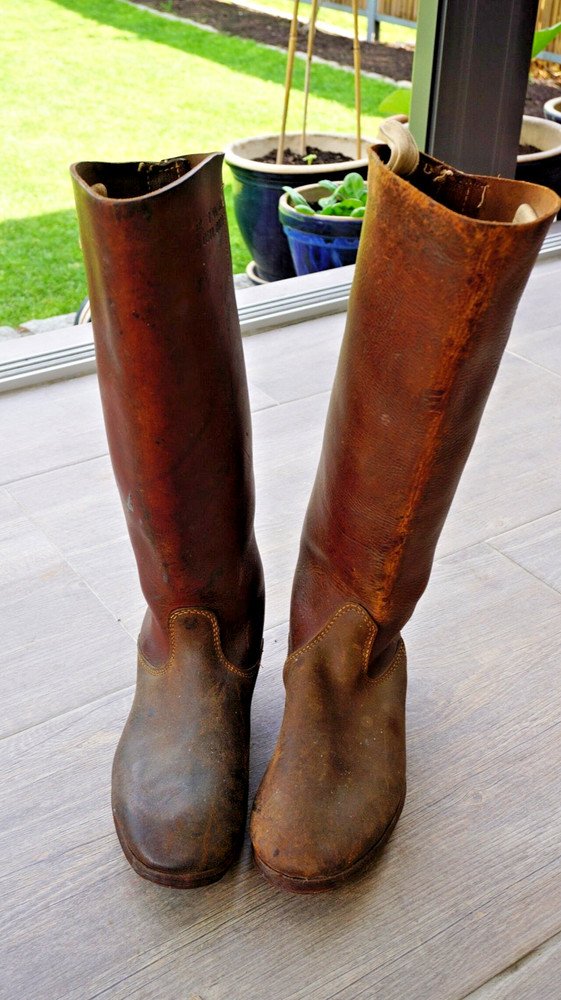 CAVALRY MARCHING BOOTS brown, still unblackened, nailed ORIGINAL WWII MINT